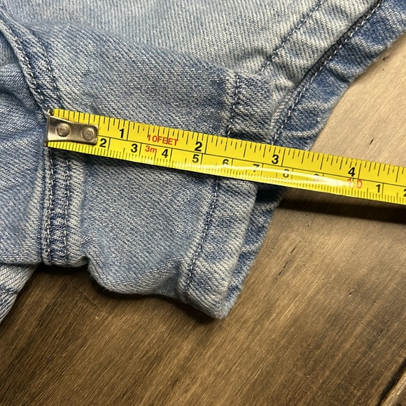 EUC American Eagle Mom Shorts 6 - Picture 9 of 9